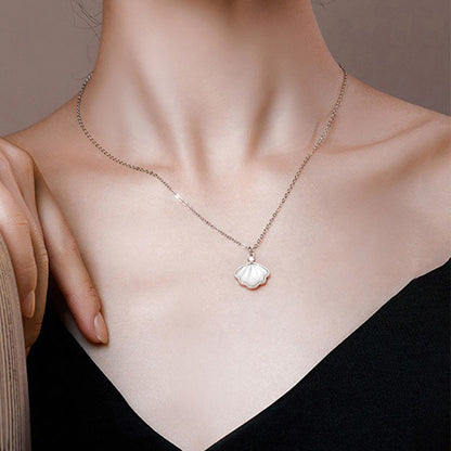 Silver Projection Shell Necklace