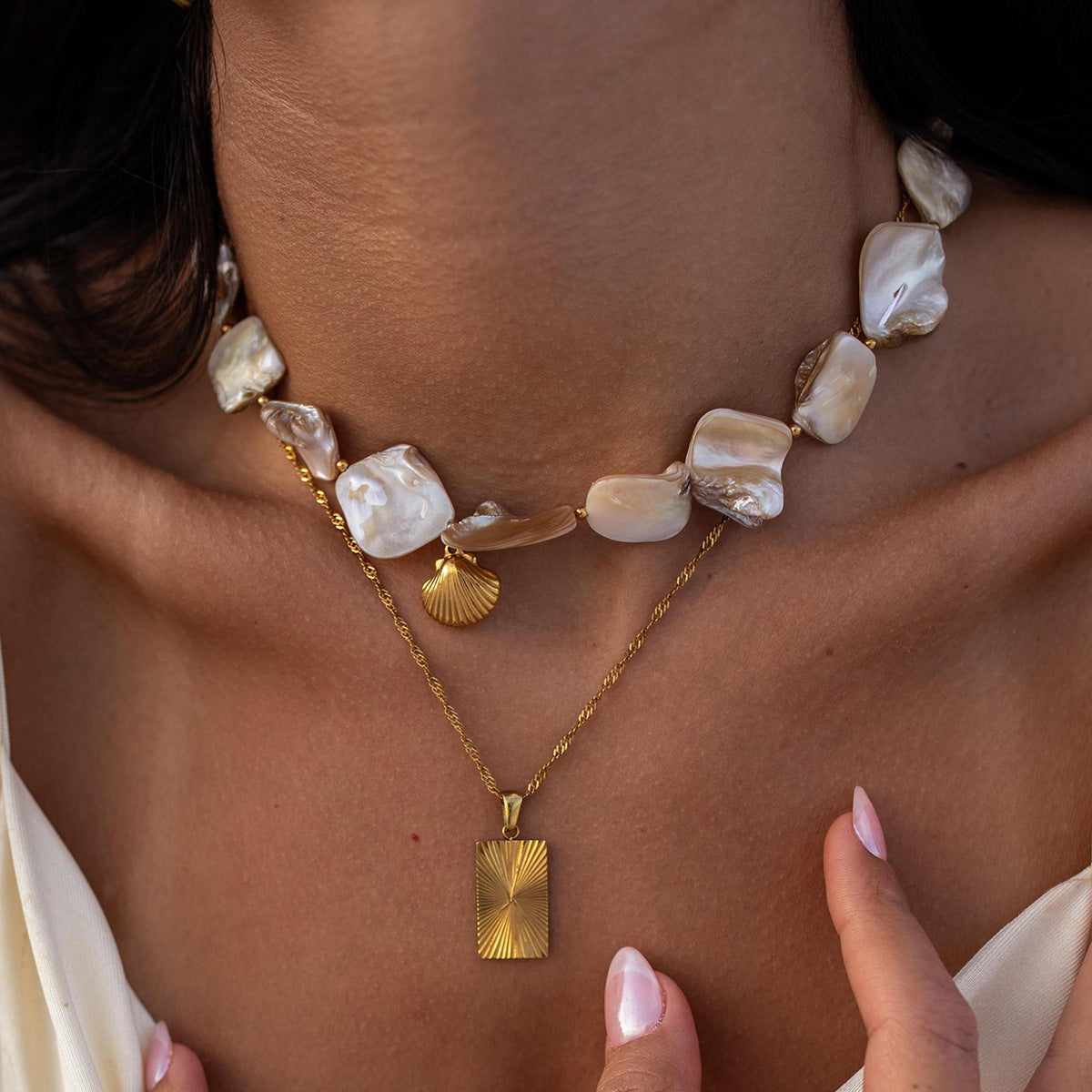 Elegant Shell String Necklace