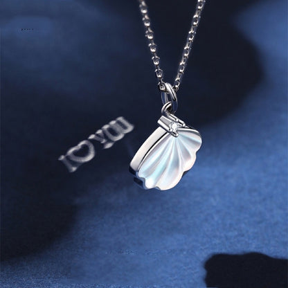 Silver Projection Shell Necklace